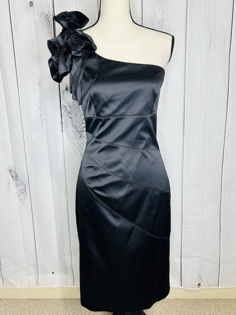 Jessica Simpson One Shoulder Black Dress Woman’s Sz 10 Rosettes Satin
